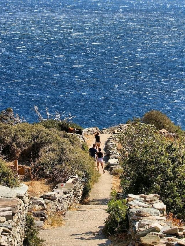 Andros: An Elegant Blend of Lush Landscapes and Cycladic Grace 🇬🇷✨