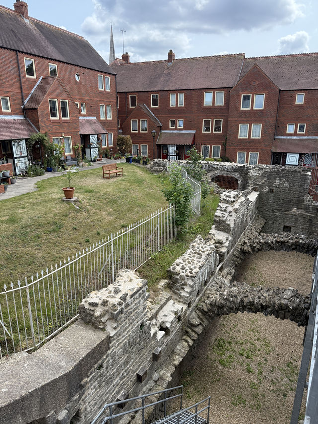 A Journey Through Southampton’s Old Town & Ruins: A Step Back in Time 🏰🌆