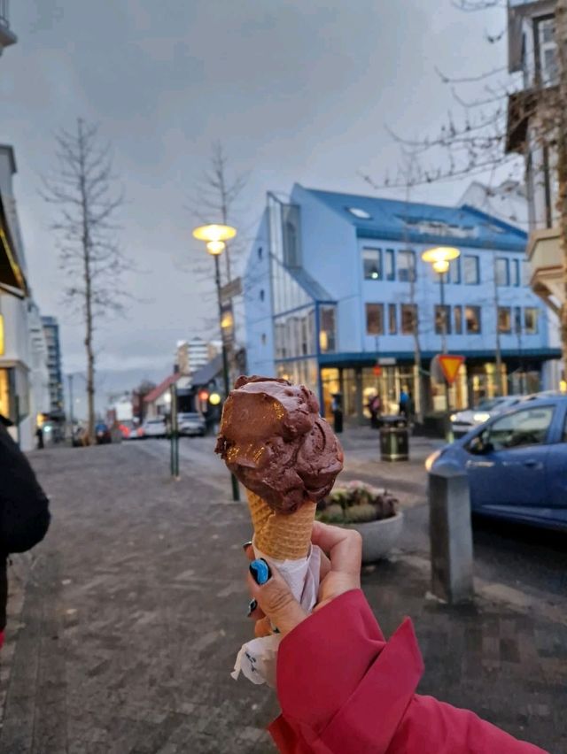 Postcards from Reykjavik: 1-Day Itinerary 🇮🇸✨