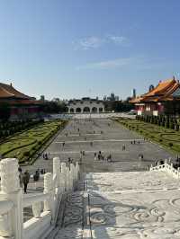 Historic Taipei Stroll: Monuments, Museums & Open Square Magic
