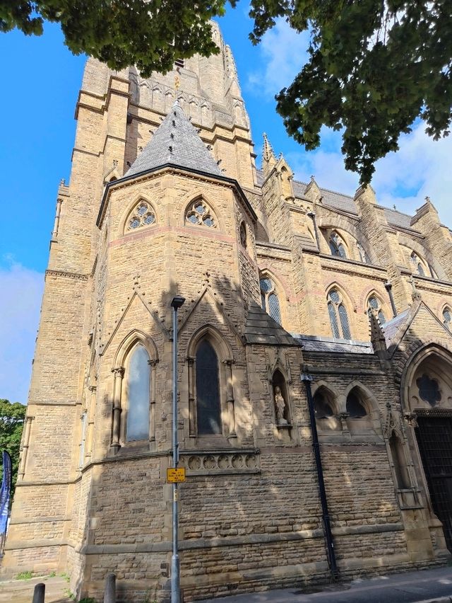 The Holy Name Church: Gothic Majesty Framed in Light 📸🕍