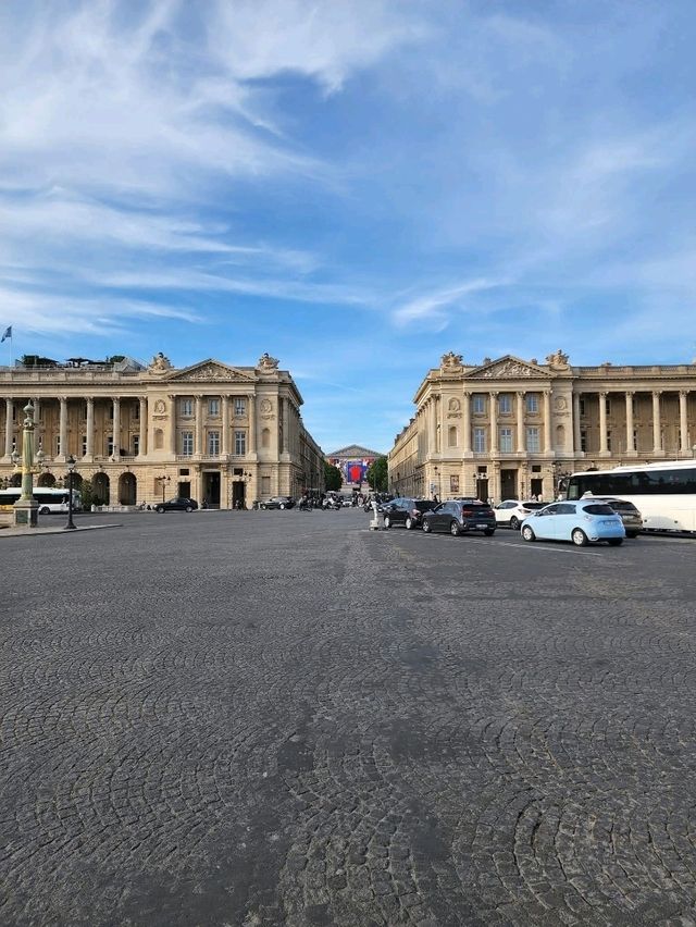 Exploring Paris’ 8th Arrondissement: Must-Dos & Halloween Fun 🎃