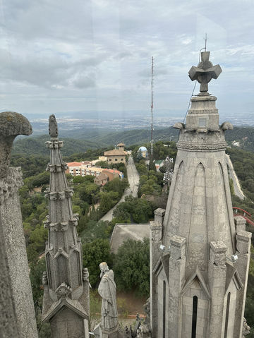 tibidabo church, barcelona ⛪️🌲 tibidabo church, barcelona ⛪️🌲