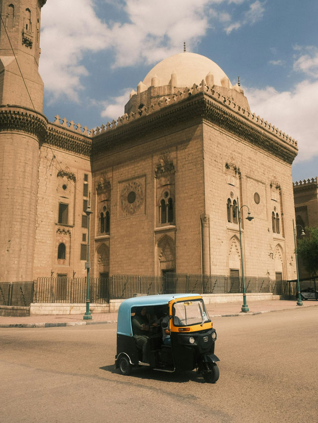 신의 그림자가 드리워진 루xor의 회랑 🇪🇬