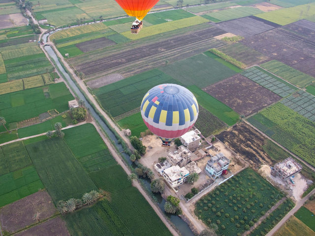 룩소르의 새벽을 날아오르는 열기구 여행 🎈🌄