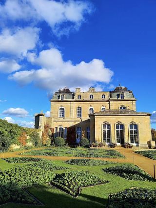 🍁 Wrest Park – Autumn Elegance in a Grand English Garden 🏛️🌿
