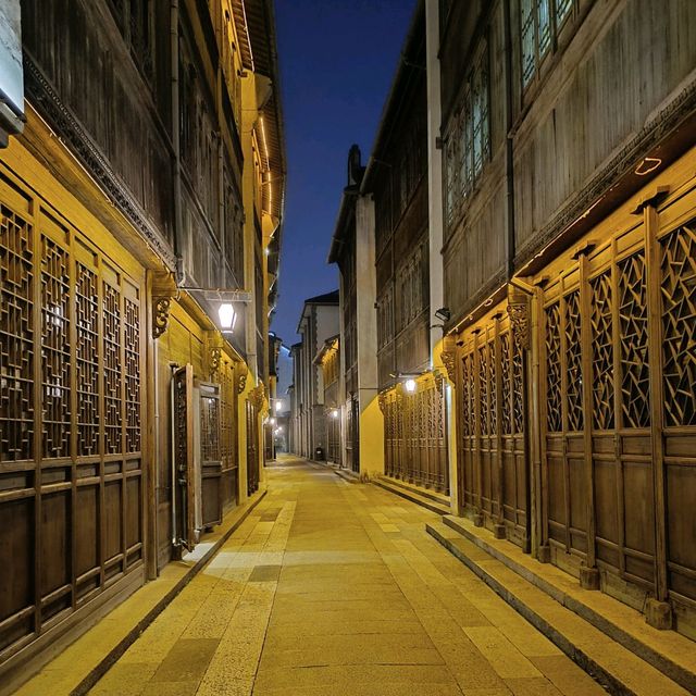 Wuzhen, the Night Queen of Zhejiang