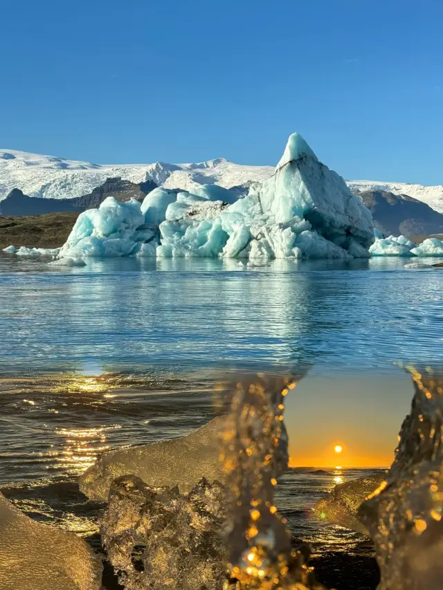 「アイスランドの旅：氷と光の幻想的な世界を探求」