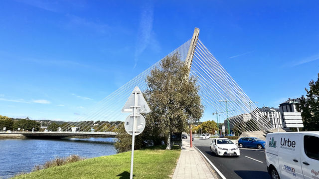 蒂蘭特斯斜拉橋Puente de los Tirantes