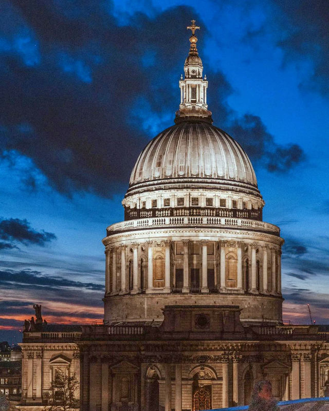 Explore the Majesty of St. Paul's Cathedral