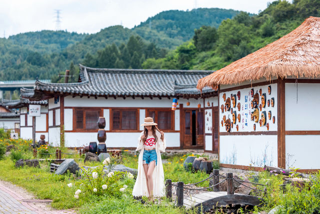 還擠在延吉拍朝鮮族服飾麼？金達萊村才更美！