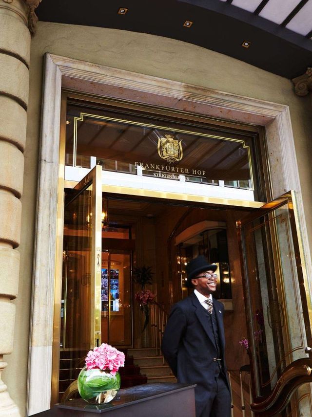 🌟 Frankfurt's Finest: A Stay at Steigenberger Icon 🌟