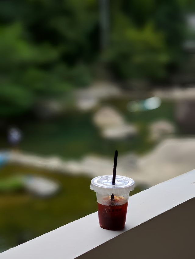 夏天就是要泡在水里安吉山步石溯溪 夏天就是要泡在水里安吉山步石溯溪