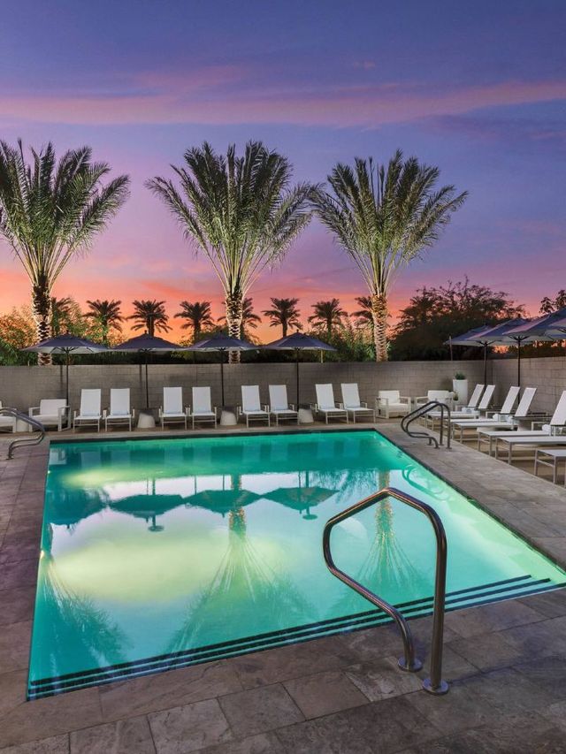 🌟 Scottsdale's Staycation Gems Unveiled 🏨✨