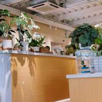 【裏昂家咖啡】開在公園裏的臨湖咖啡店，景觀超棒