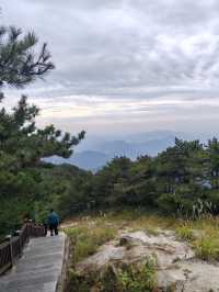 天岳幕阜山，負離子大氧吧。