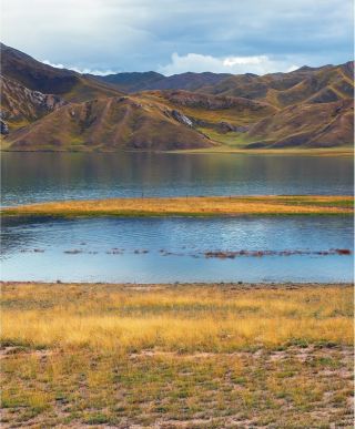 Donggecuona Lake, the most beautiful color in autumn...