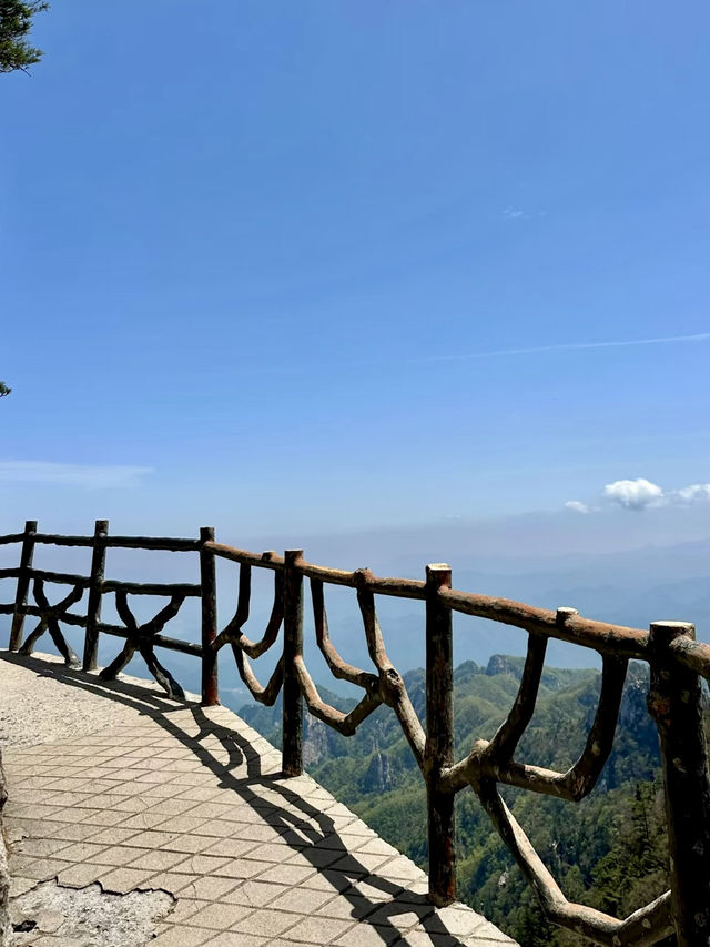 俯瞰山川壯麗，體驗天地之美：尧山風景區遊記