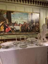 Explore Hampton Court Before Tulip Season Ends
