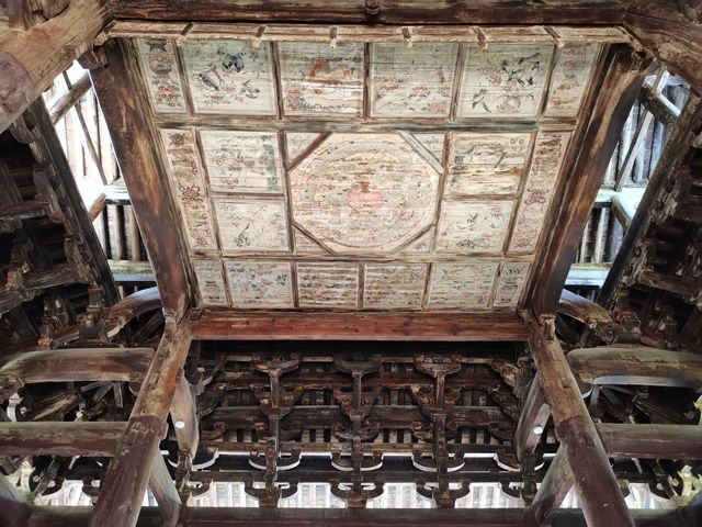 古老與現代並存的延福寺