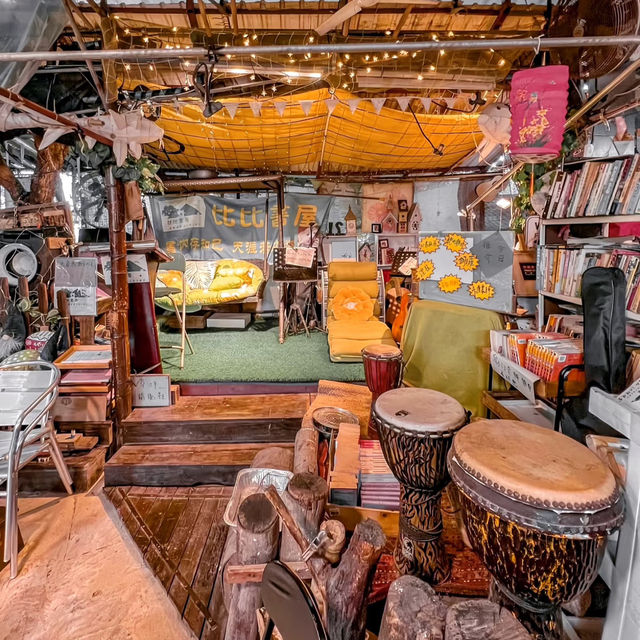 🇭🇰專程從澳門來打卡香港｜闖入霍比特人的精靈小屋！！鏡蓉書屋