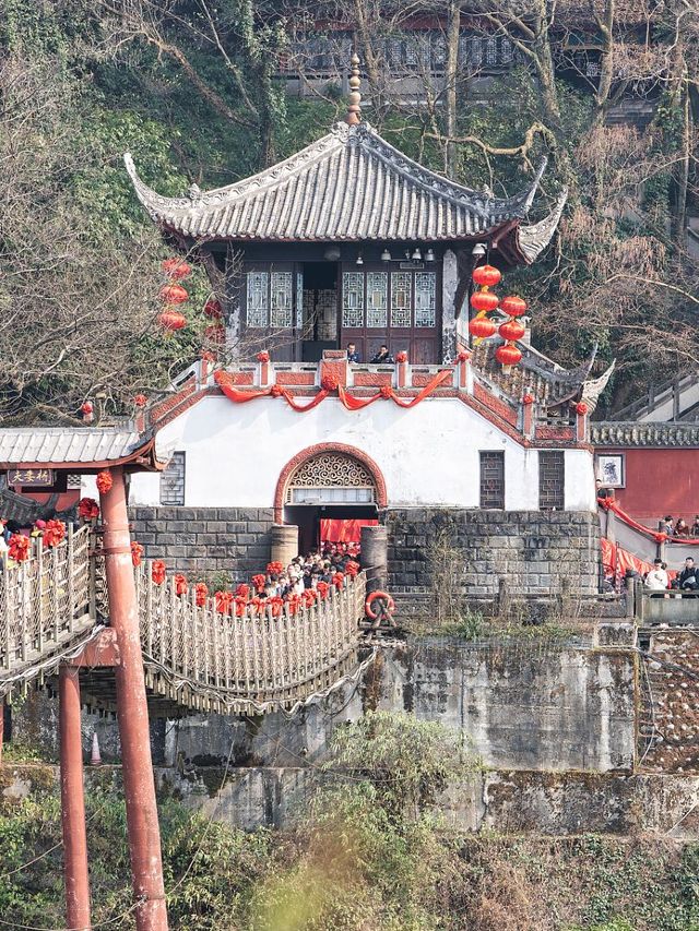 夏天的成都等地，風景美得令人窒息，絕對值得一遊！