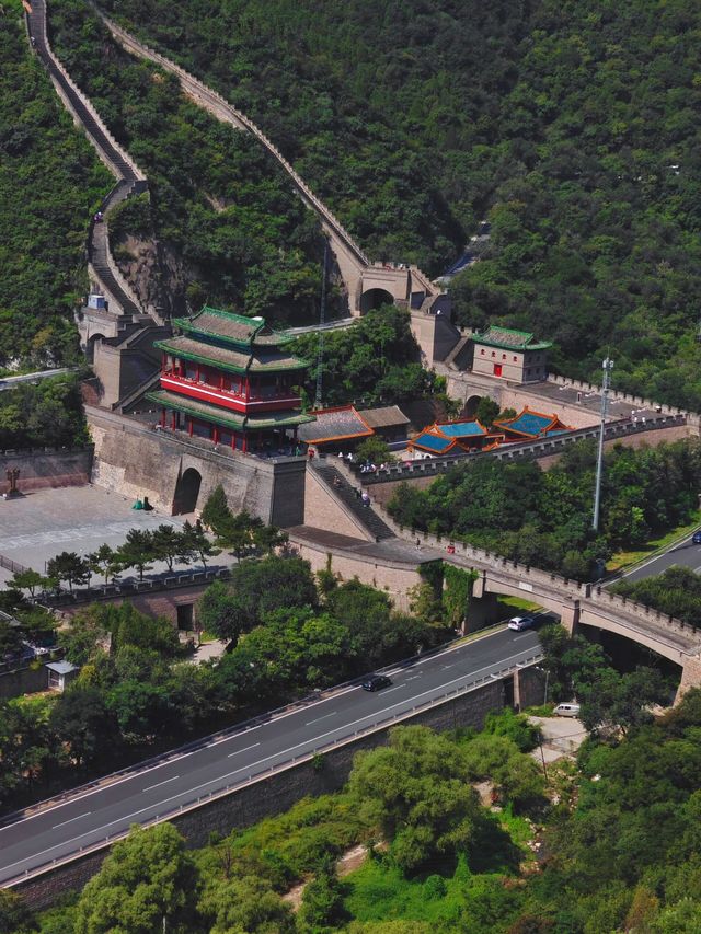 踏萬里雄關，攬八達嶺長城壯闊山河