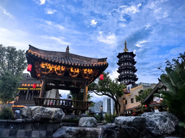 西昌唐園，一個有歌有舞有風景有美食嘅地方。