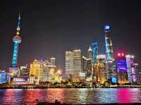 LUJIAZUI TOWERS SHINES BEST AT SUNSET