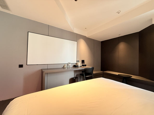 Unlock Chongqing's Hub! Stay in Shangqingsi's Smart Hotel for Efficient Sightseeing. Unlock Chongqing's Hub! Stay in Shangqingsi's Smart Hotel for Efficient Sightseeing.