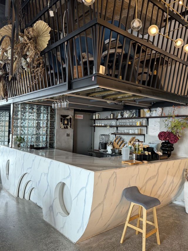 千合日善高空江景酒店：重慶城芯觀景首選