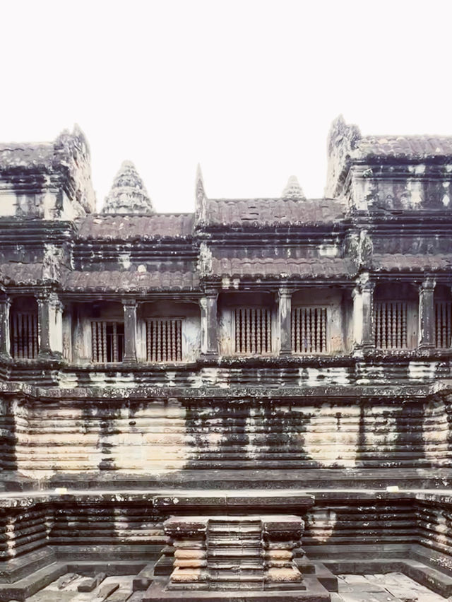 🛕 Hall of a Thousand Gods: Where Cambodia’s Divine Whispers Echo! 🌿