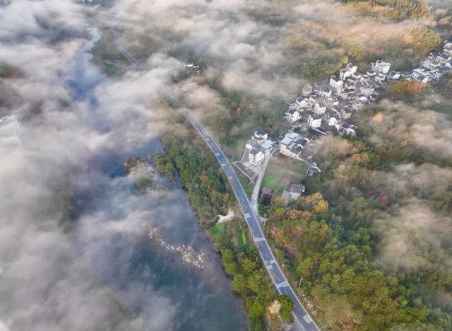 黃山溪洲里風景真的好像山水畫,流連忘返 黃山溪洲里風景真的好像山水畫,流連忘返