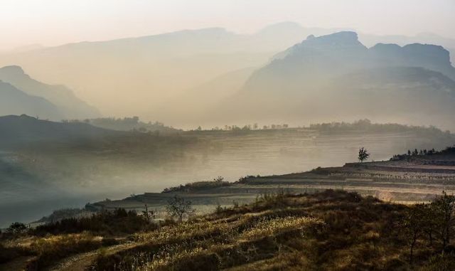 藏在太行山裡的「川西寨子」!600年石頭迷宮村,紅葉+古建 藏在太行山裡的「川西寨子」!600年石頭迷宮村,紅葉+古建
