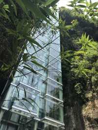 興義必打卡！穿越地球裂縫的瀑布仙境！   交通出行 地址：貴州省黔西南布依族苗族自治州興