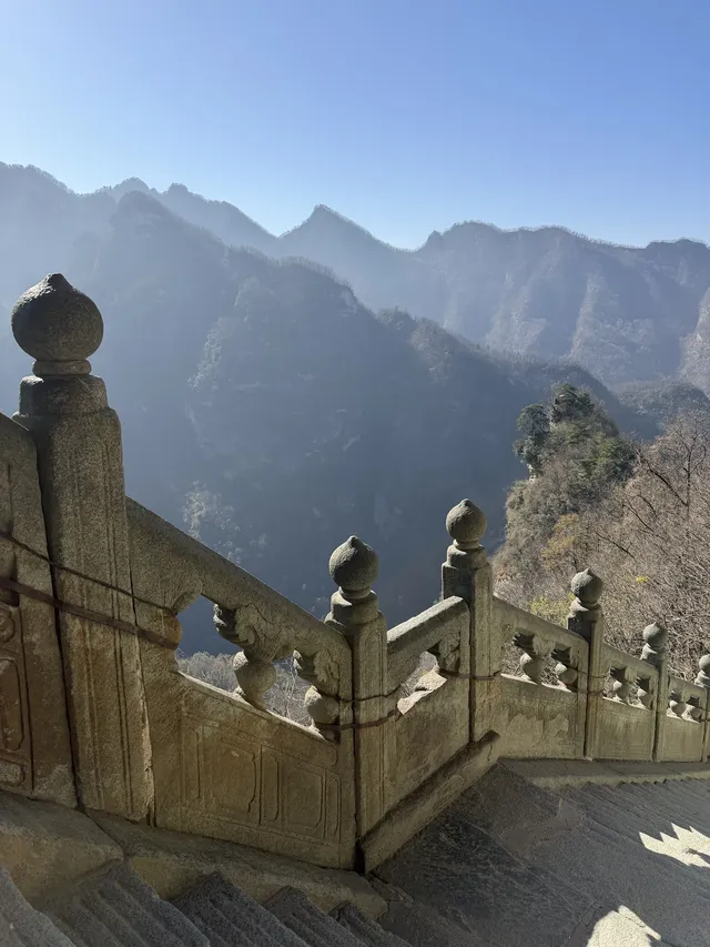 爬武當山已回/現在的腿已經不是自己的腿