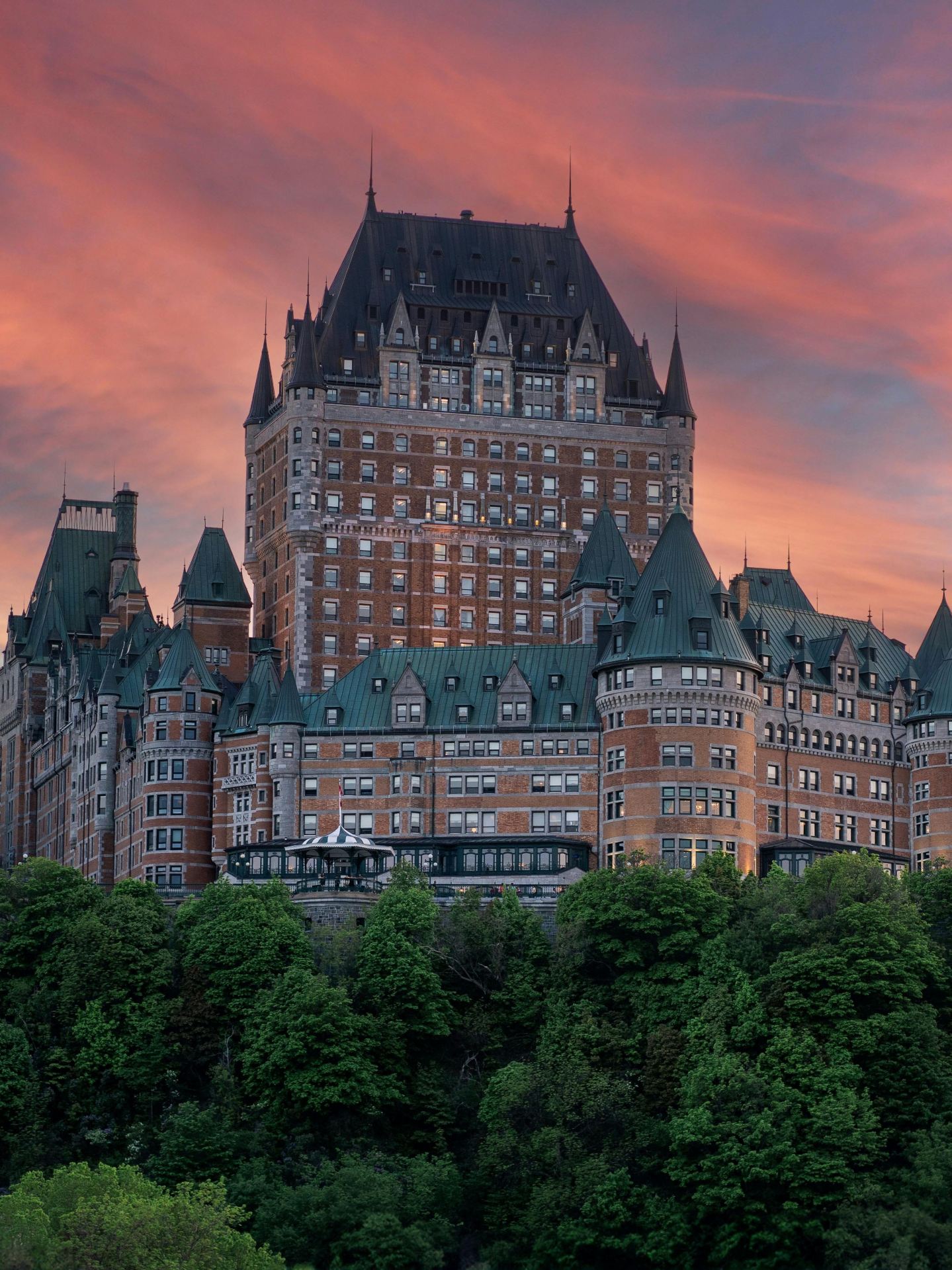 6-Day Ultimate Guide to Must-Visit Attractions in Canada