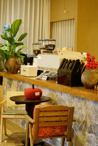 Encounter the gentle moments of this small town amidst the aroma of 231 coffee.