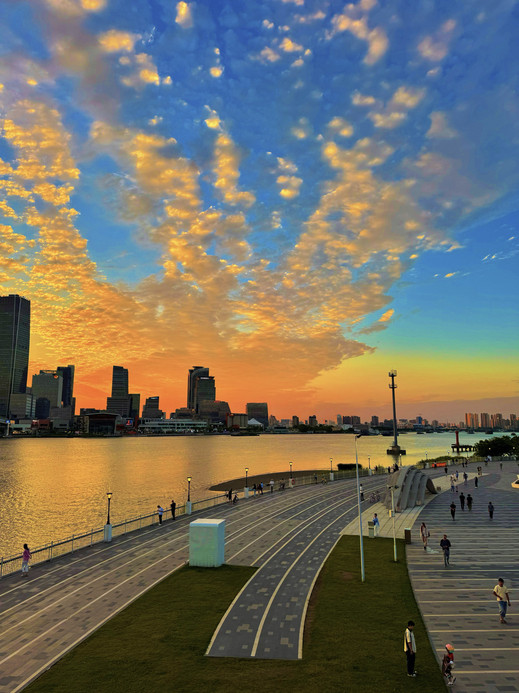 上海の絶景無料サンセットスポット、前滩の夕焼けがロマンチックすぎる