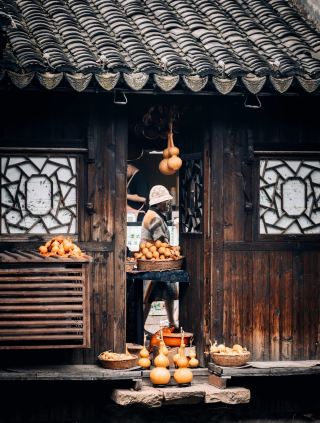 The old city of Tai’an hidden in the fireworks feels like time slows down here