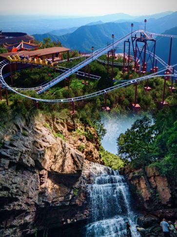 Fuxi Mountain Cloud Ranch guide near Zhengzhou, a fairy tale world