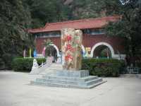 北京湖洞水遊玩攻略 湖洞水坐落於平谷區黃松峪鄉,是一處小眾原生態2A峽谷景區,因谷中有湖、山中有