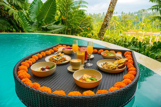 Surga Tropis dengan View Cantik dan Kuliner yang Luar Biasa