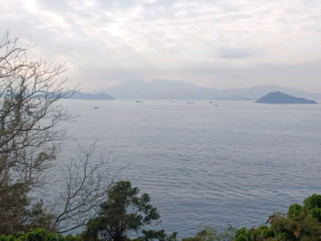 銀禧炮台(在芝加哥大學旁入) 銀禧炮台(在芝加哥大學旁入)