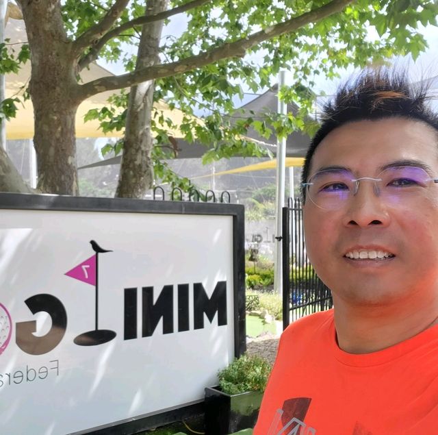 坎培拉18洞mini golf, 三五知己休閒一下