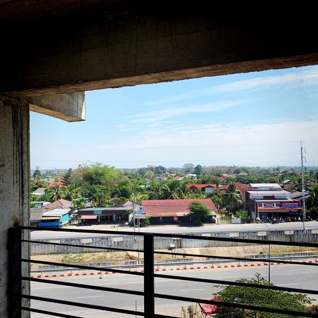 Instagram-able Tower Cafe in Chiang Mai 🏰