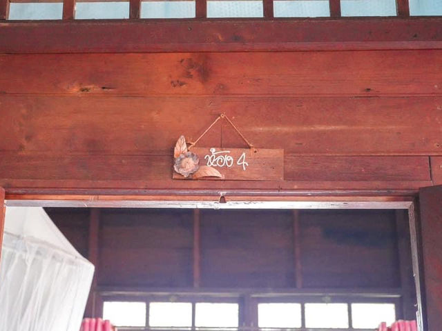 ที่พักอัมพวา เรือนคุณยายเชื้อโฮมสเตย์ ริมแม่น้ำ