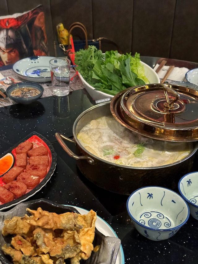 🧸🌞｜打卡火鍋店｜成班老友一齊去滾😆