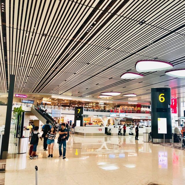 Changi Airport (Terminal 4) - Singapore