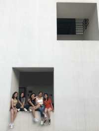 Amazing White Building in Shenzhen University 🤍🦢